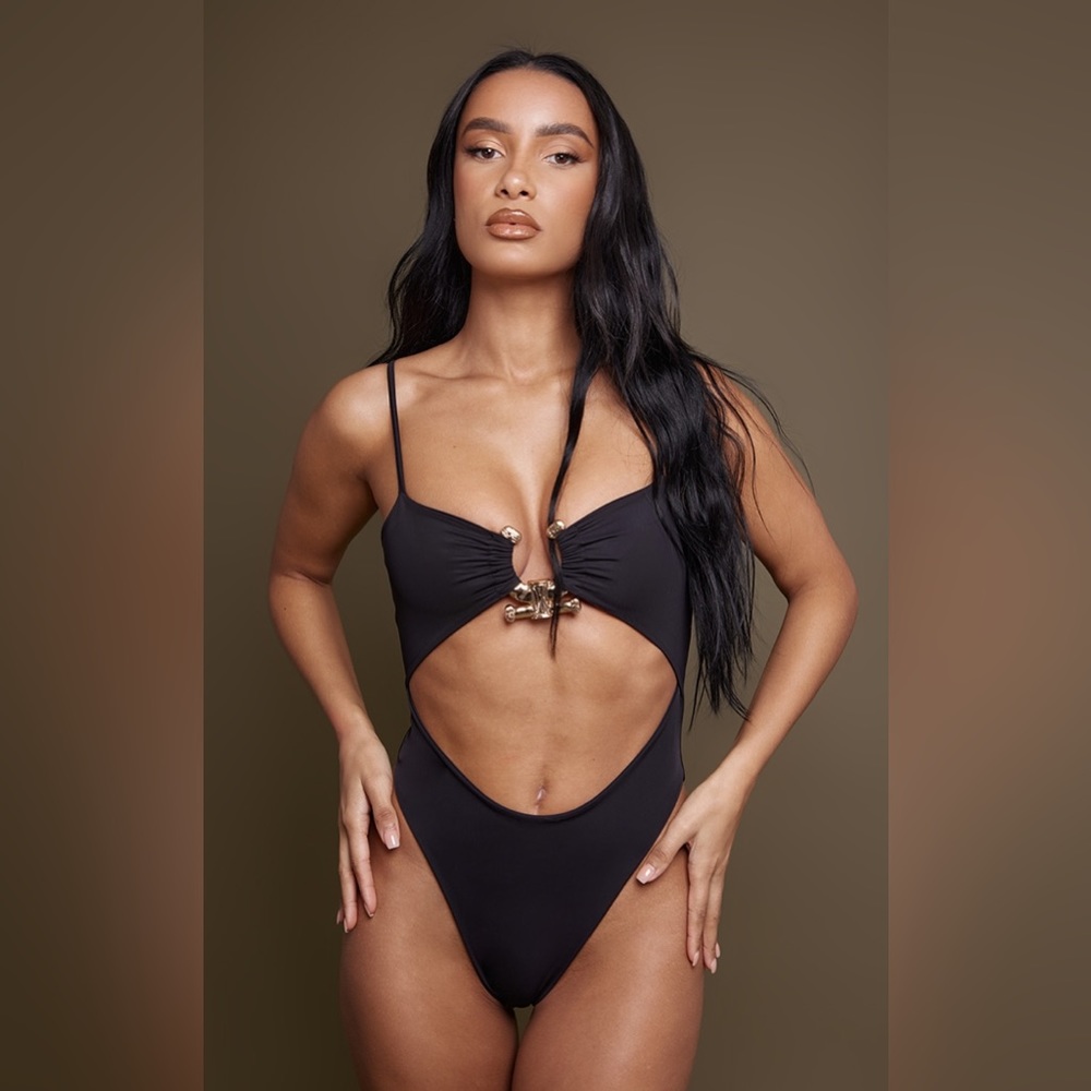 PrettyLittleThing | Women's One Piece Black Swimsuit | Size: L